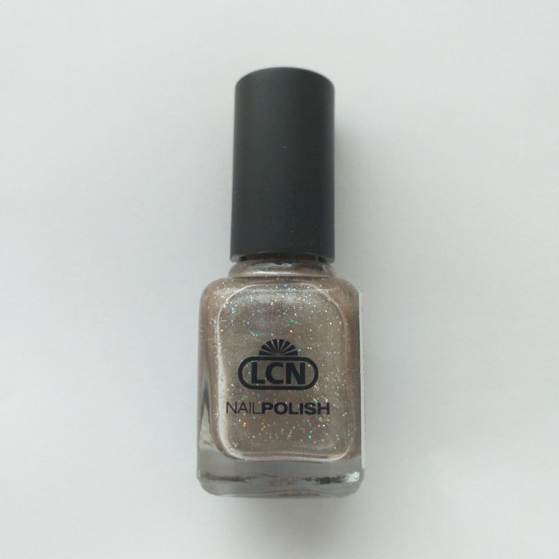 Smalto colore LCN 8 ml twinkle star.